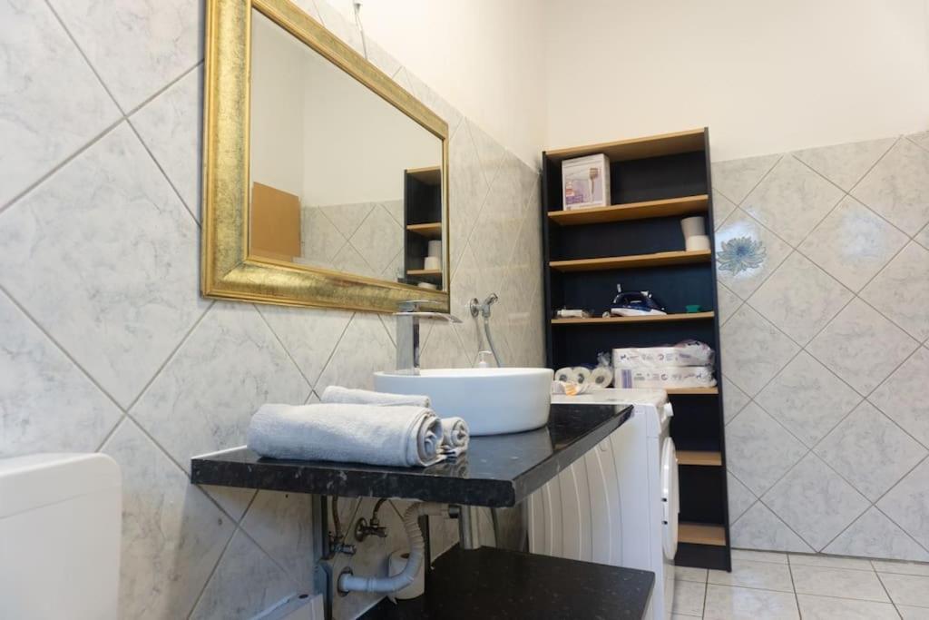 Apartment In Wuppertal - Charmante 3-Zimmer-Oase Mit Kamin Und Badewanne Εξωτερικό φωτογραφία