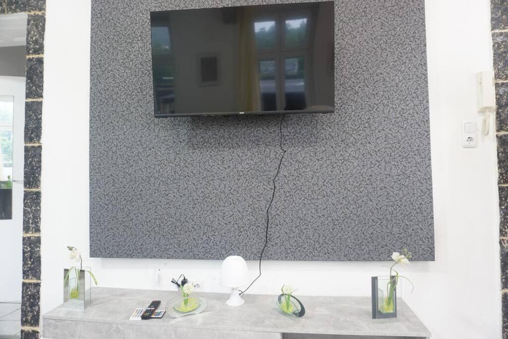 Apartment In Wuppertal - Charmante 3-Zimmer-Oase Mit Kamin Und Badewanne Εξωτερικό φωτογραφία